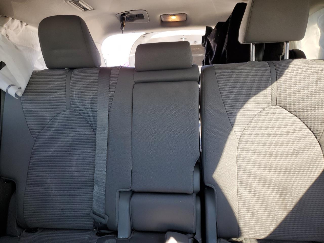 2024 TOYOTA HIGHLANDER LE VIN:5TDKDRAH8RS532676