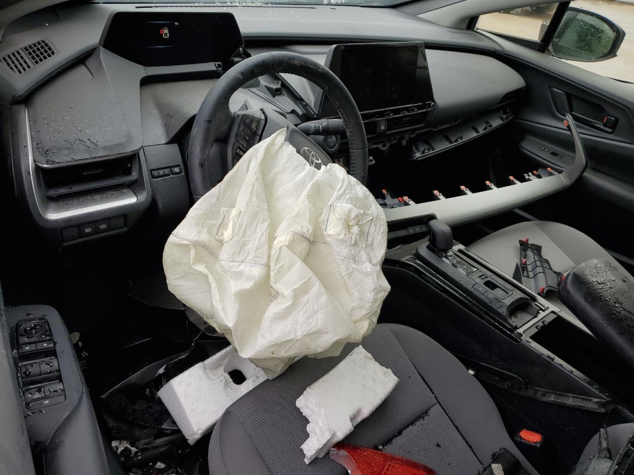 2024 TOYOTA PRIUS LE VIN:JTDACAAU9R3022027