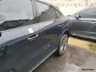 2021 Porsche Cayenne VIN: