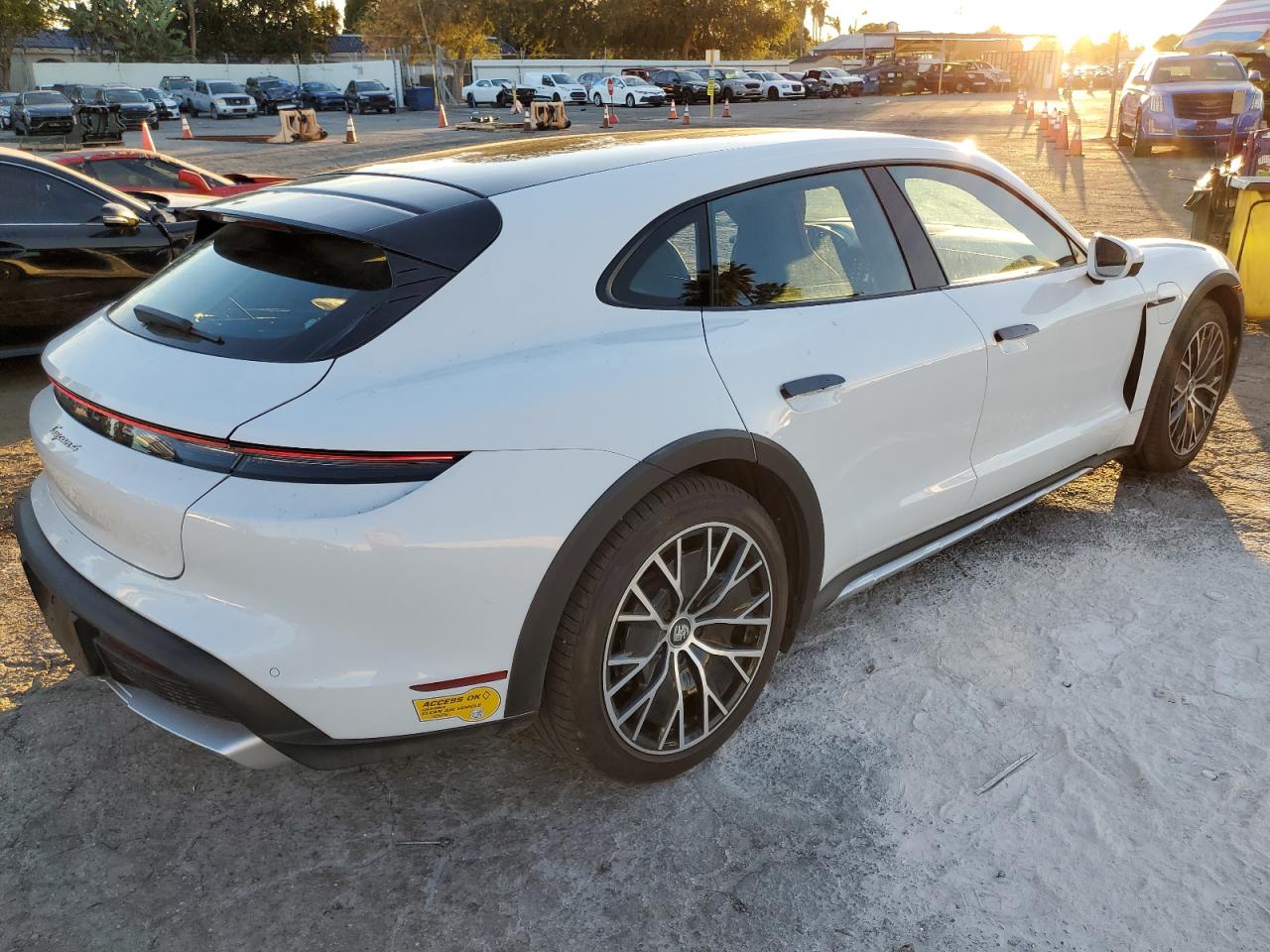 2022 PORSCHE TAYCAN CROSS TURISMO 4 VIN:WP0BA2Y10NSA67274