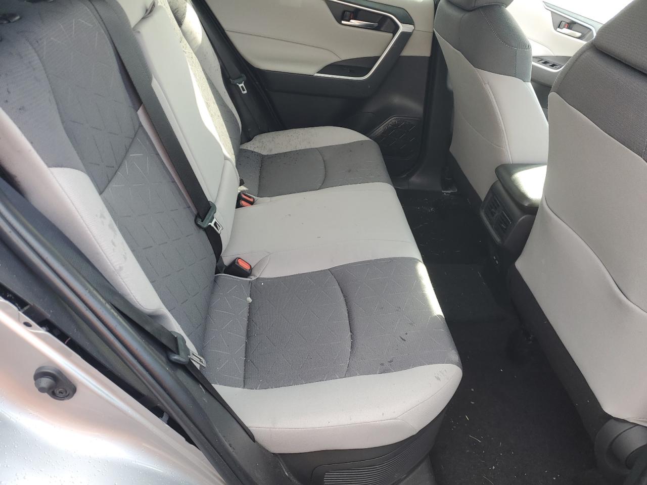 2024 TOYOTA RAV4 XLE VIN:2T3RWRFV5RW233152
