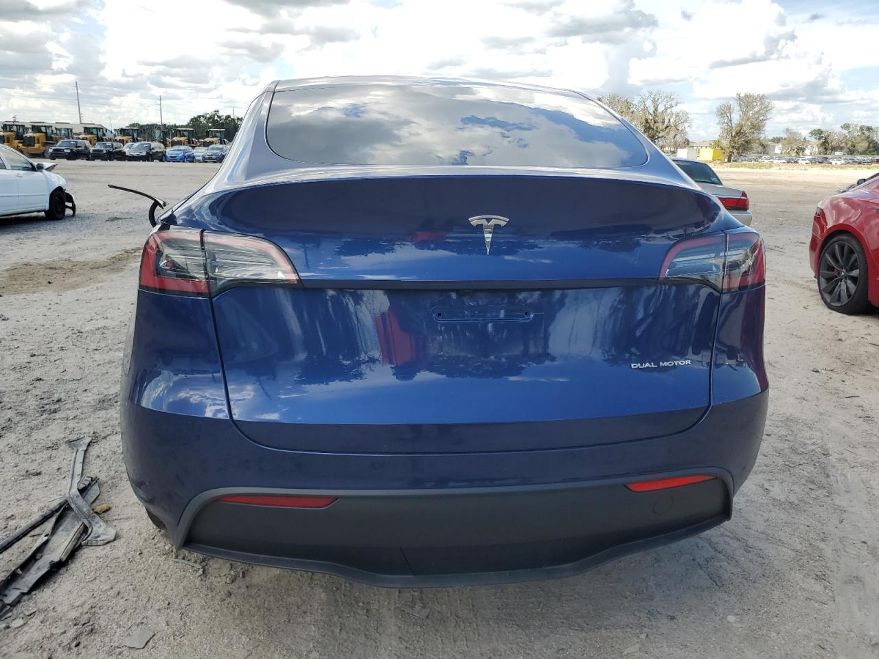 2023 TESLA MODEL Y  VIN:7SAYGDEE0PF888340