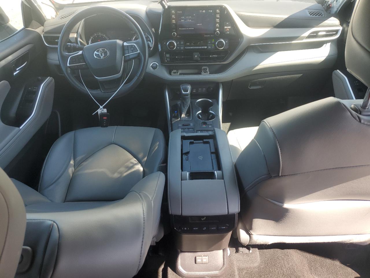 2022 TOYOTA HIGHLANDER XLE VIN:5TDGZRBH2NS573577