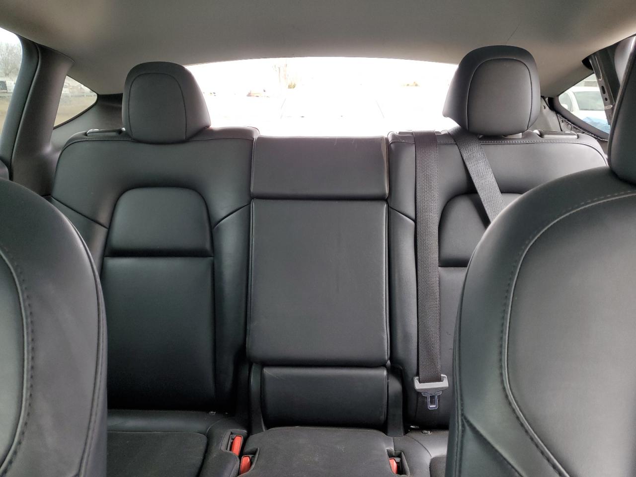 2022 TESLA MODEL Y  VIN:7SAYGAEE5NF376911