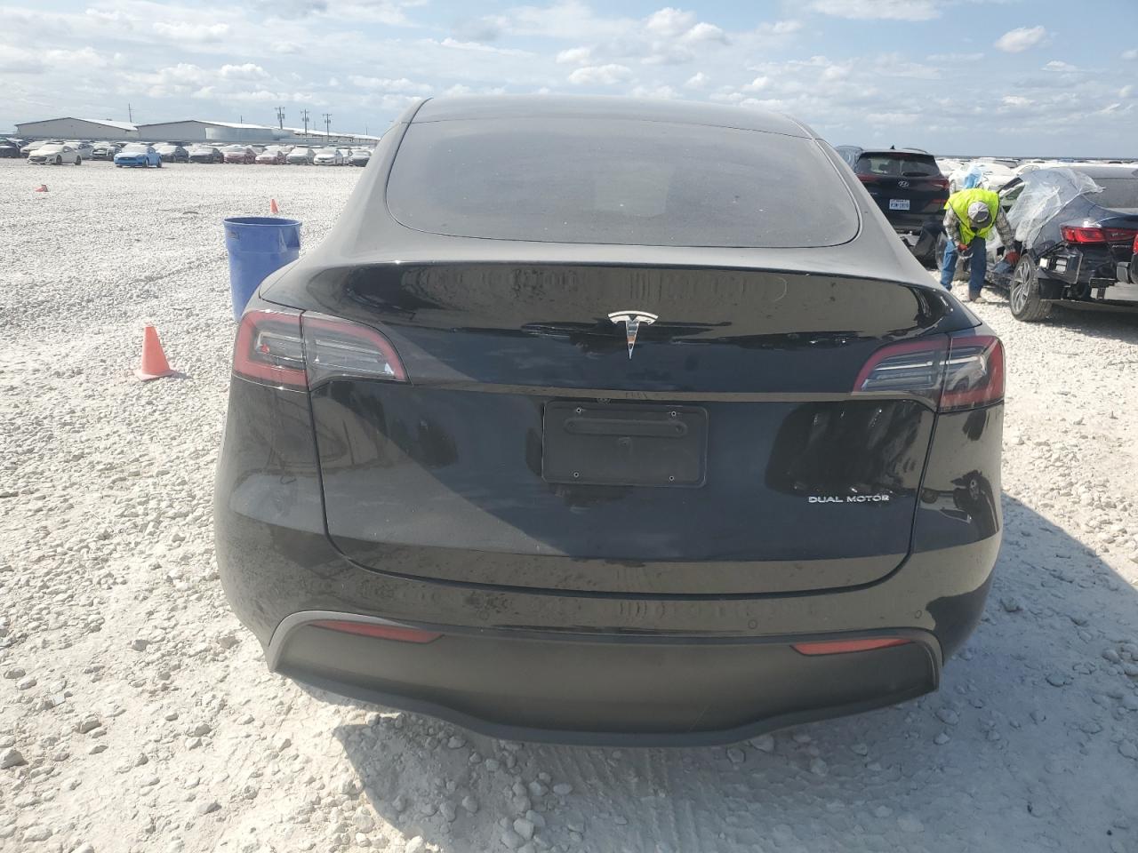 2022 TESLA MODEL Y  VIN:7SAYGDEE9NF437288