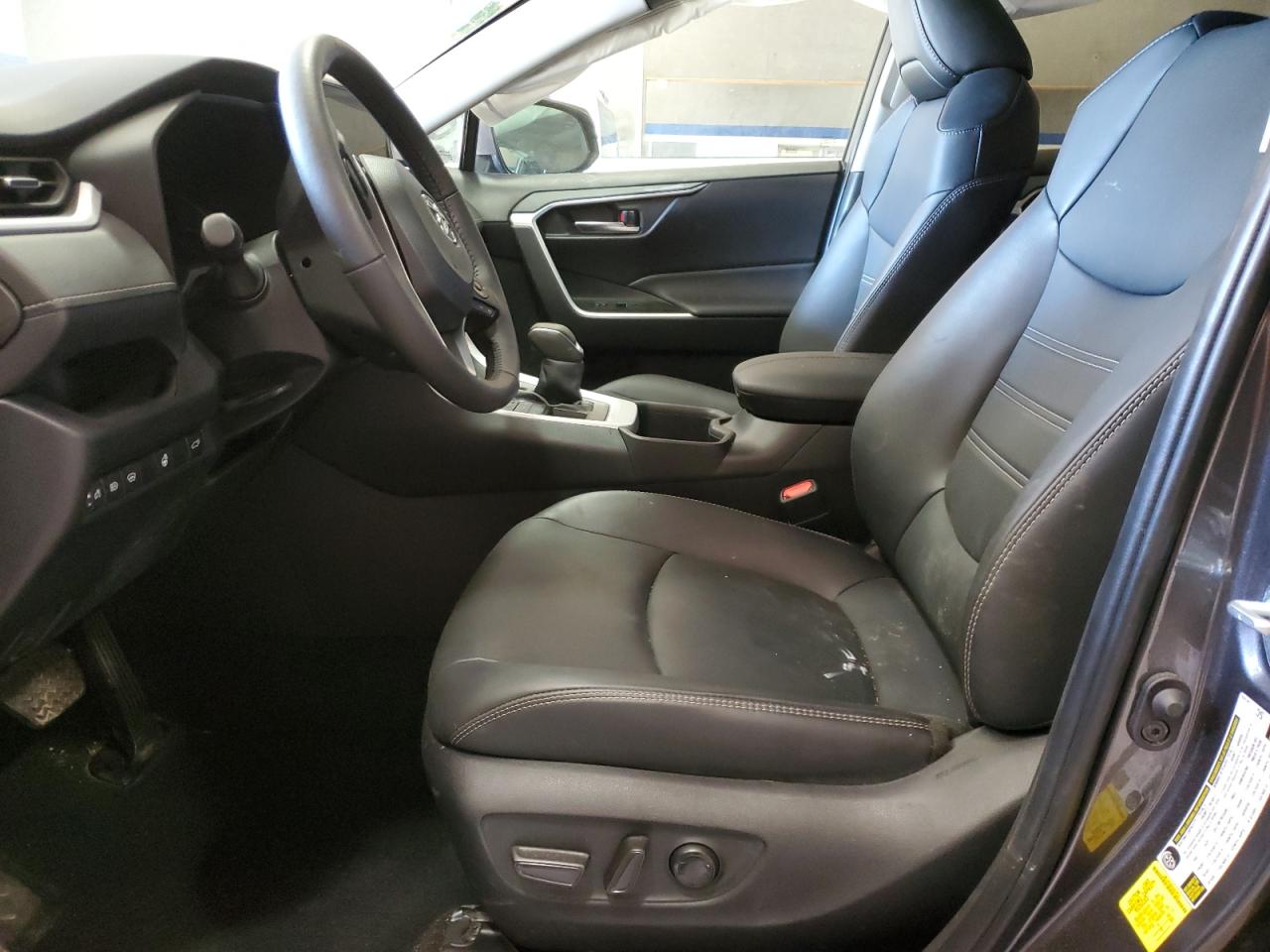 2024 TOYOTA RAV4 XLE PREMIUM VIN:2T3A1RFV5RC417407