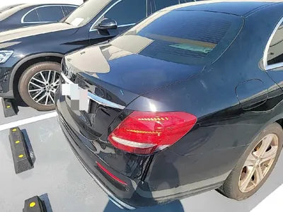 2016 Mercedes-Benz E 220 VIN: