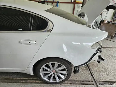 2015 Jaguar XF VIN: