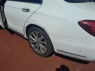 2016 Mercedes-Benz E 220 VIN: