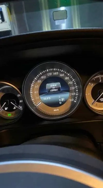 2015 Mercedes-Benz E 220 VIN: