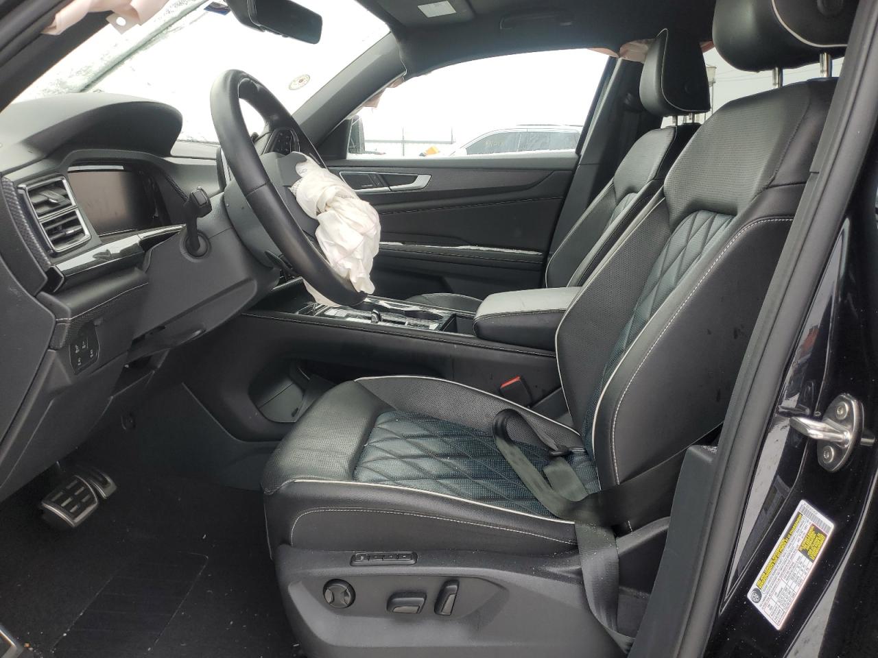 2024 VOLKSWAGEN ATLAS CROSS SPORT SEL PREMIUM R-LINE VIN:1V2FE2CA9RC206858