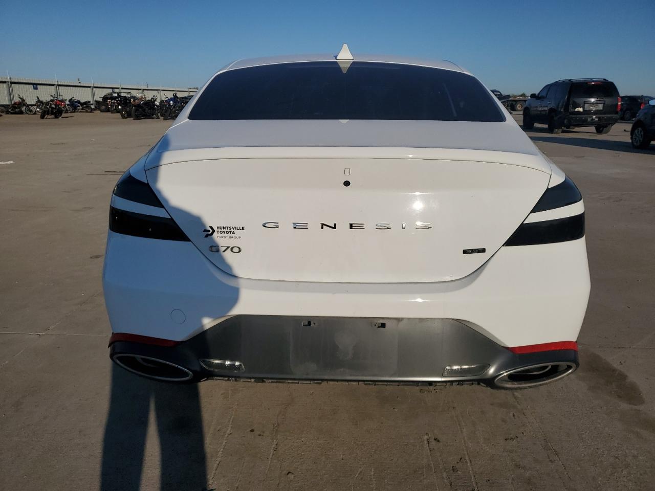 2022 GENESIS G70 BASE VIN:KMTG54TE5NU094831