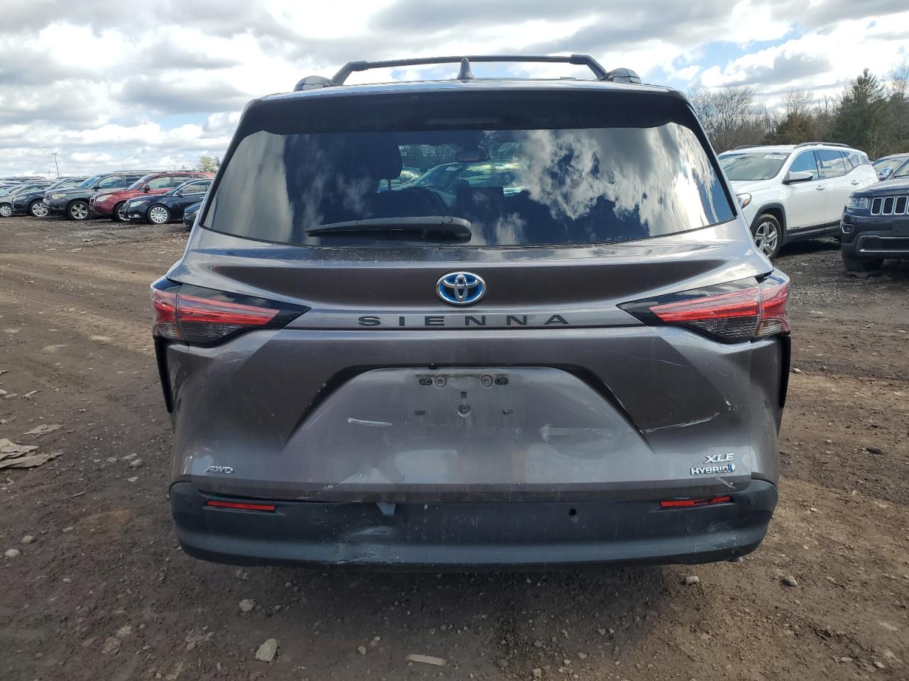 2022 TOYOTA SIENNA XLE VIN:5TDJSKFC4NS041571
