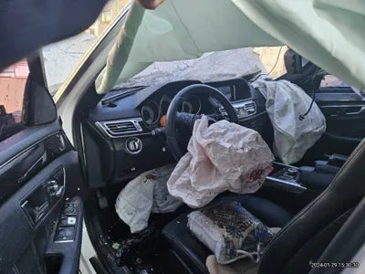 2015 Mercedes-Benz E 220 VIN: