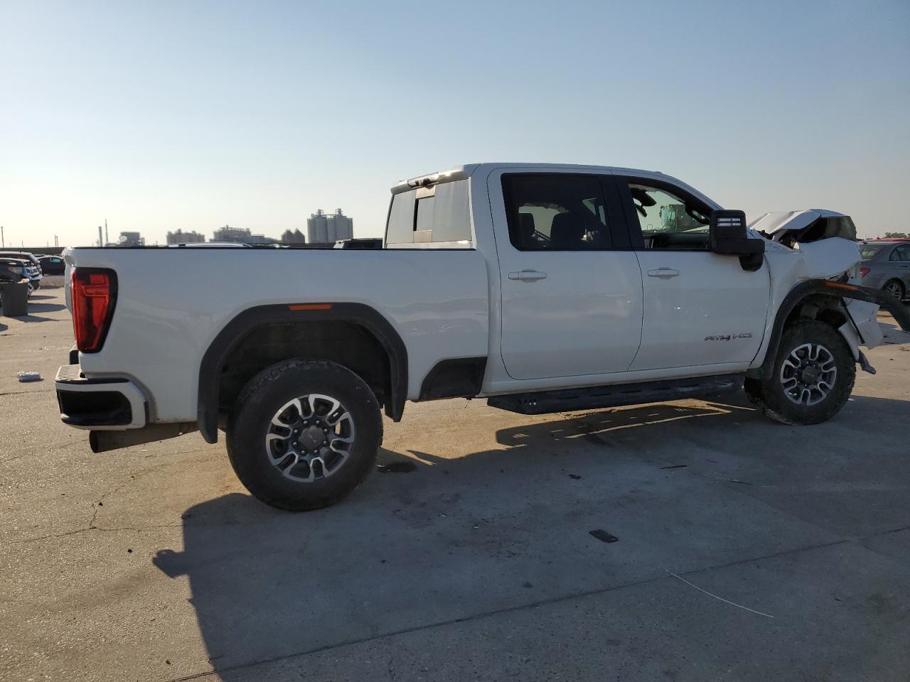 2022 GMC SIERRA K2500 AT4 VIN:1GT49PEY6NF143909