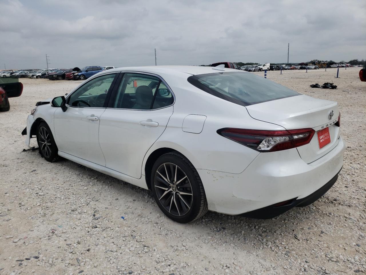 2022 TOYOTA CAMRY XLE VIN:4T1F11AK8NU703452