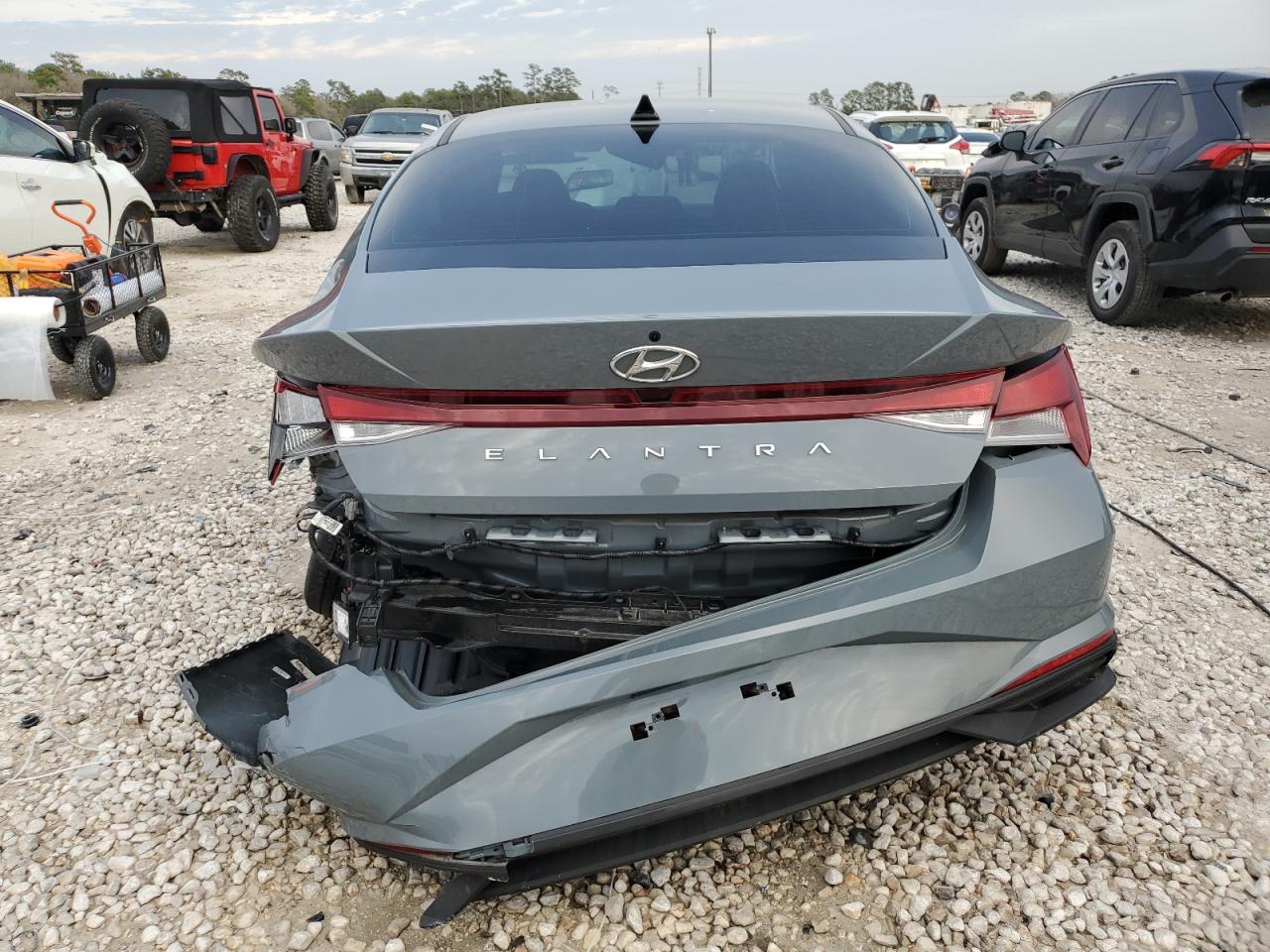 2022 HYUNDAI ELANTRA SE VIN:KMHLL4AG5NU330736