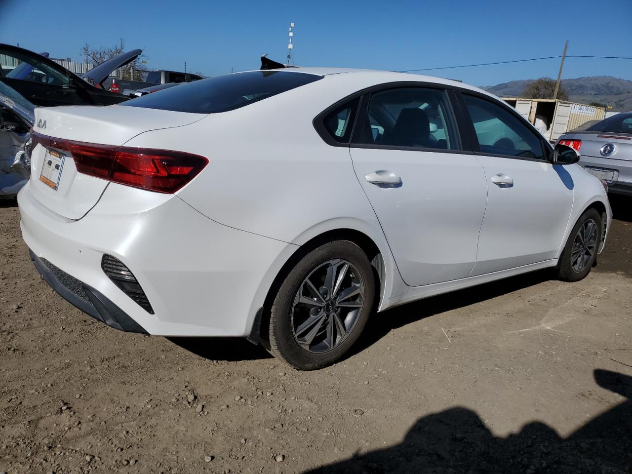 2024 KIA FORTE LX VIN:3KPF24AD8RE738226