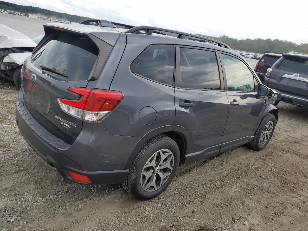 2022 SUBARU FORESTER PREMIUM VIN:JF2SKAEC8NH419333