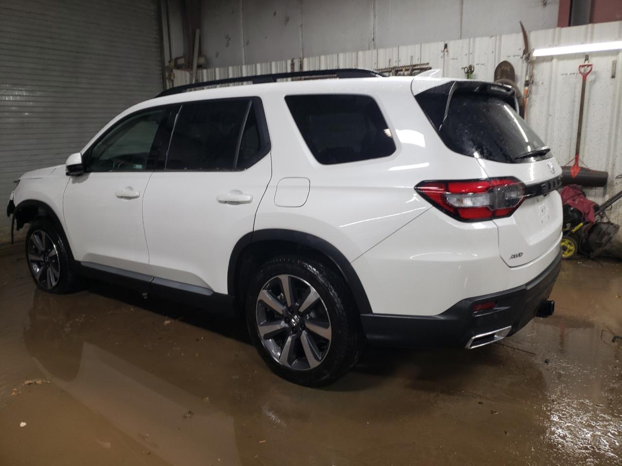 2024 HONDA PILOT TOURING VIN:5FNYG1H70RB008992