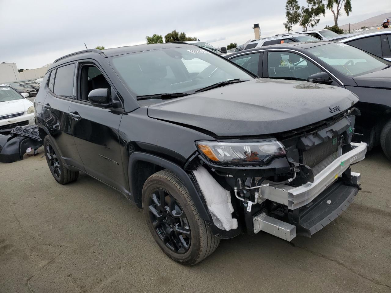 2024 JEEP COMPASS LATITUDE VIN:3C4NJDBN4RT581246
