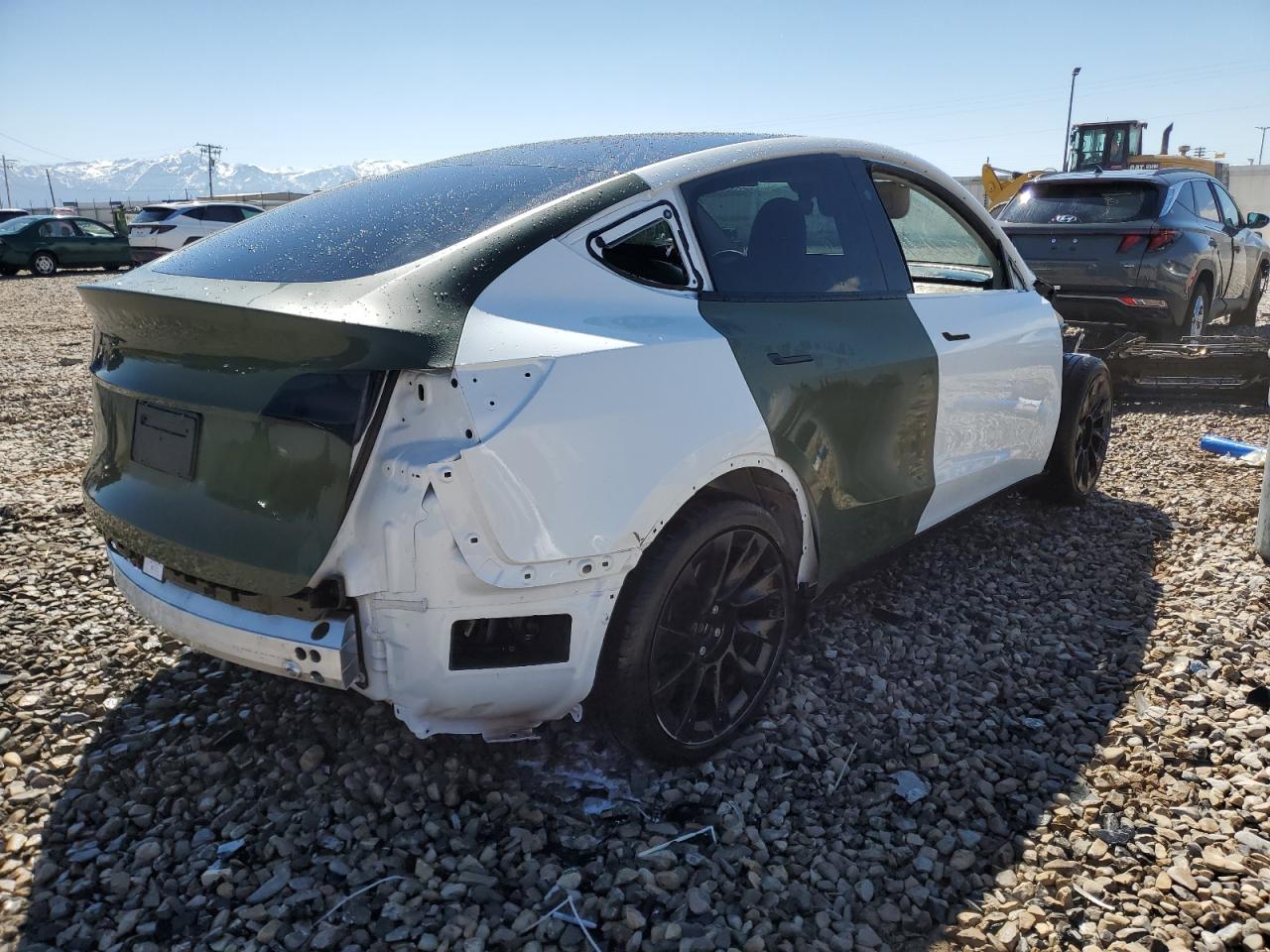 2023 TESLA MODEL Y  VIN:7SAYGAEE4PF857820