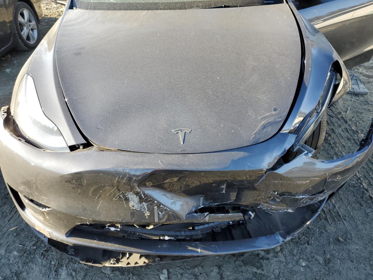 2024 TESLA MODEL Y VIN:7SAYGDEE9RA222948