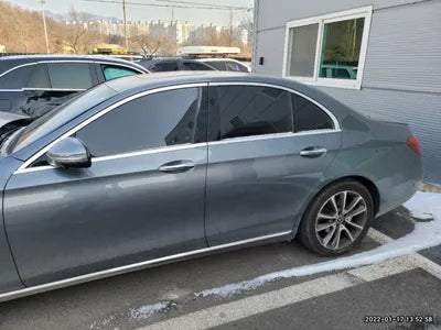 2018 Mercedes-Benz E 300 VIN: