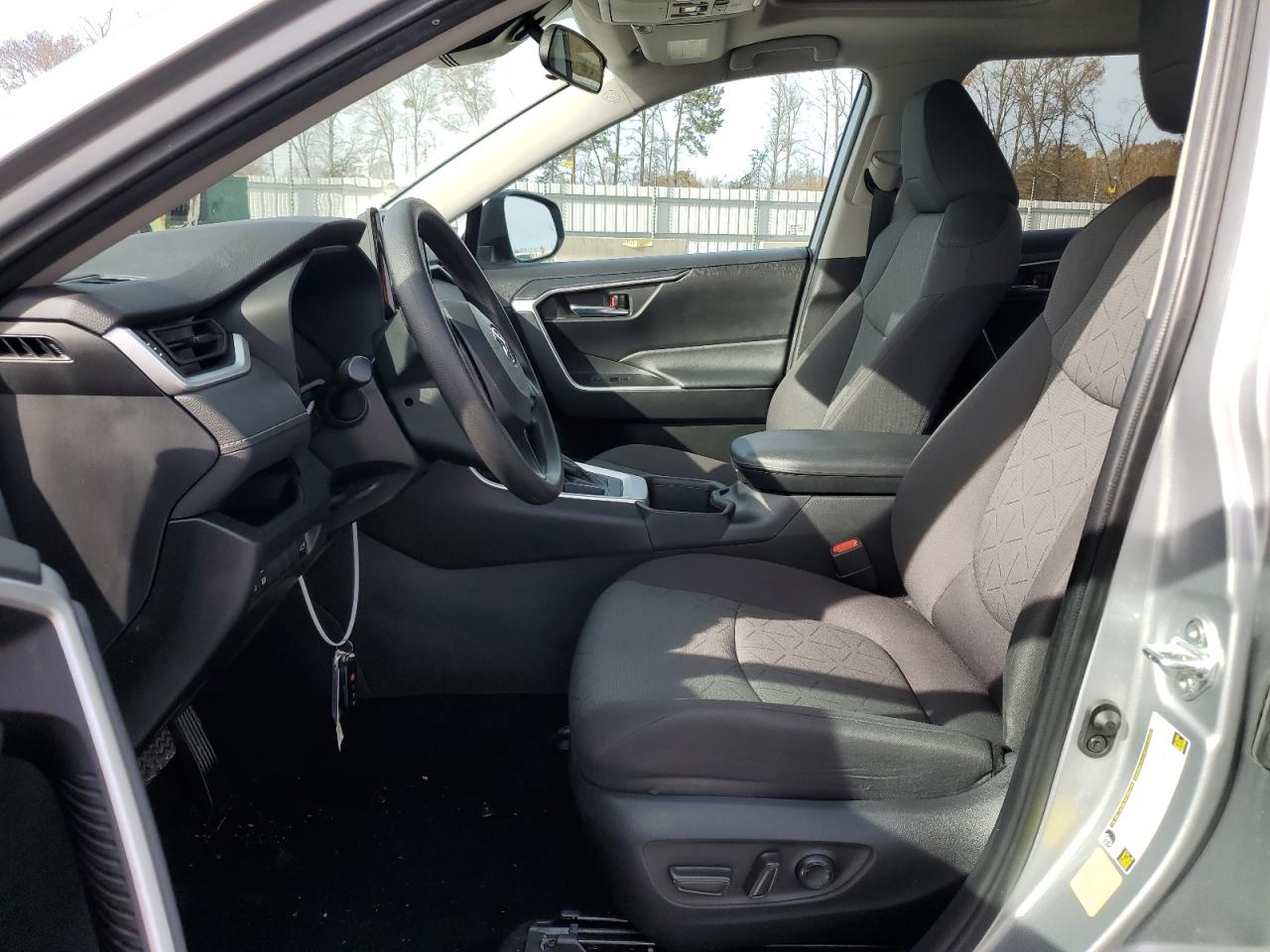 2022 TOYOTA RAV4 XLE VIN:2T3W1RFV9NW225597