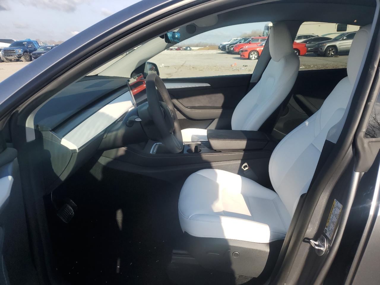 2024 TESLA MODEL Y  VIN:7SAYGAEE4RF210742