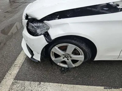 2018 Mercedes-Benz C 200 WDDWF4CB9JF615972 VIN:WDDWF4CB9JF615972