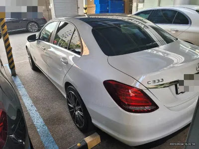 2015 Mercedes-Benz C 200 VIN: