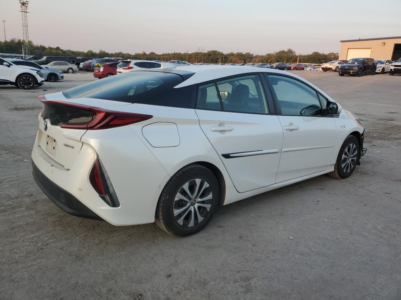 2022 TOYOTA PRIUS PRIME LE VIN:JTDKAMFPXN3199680