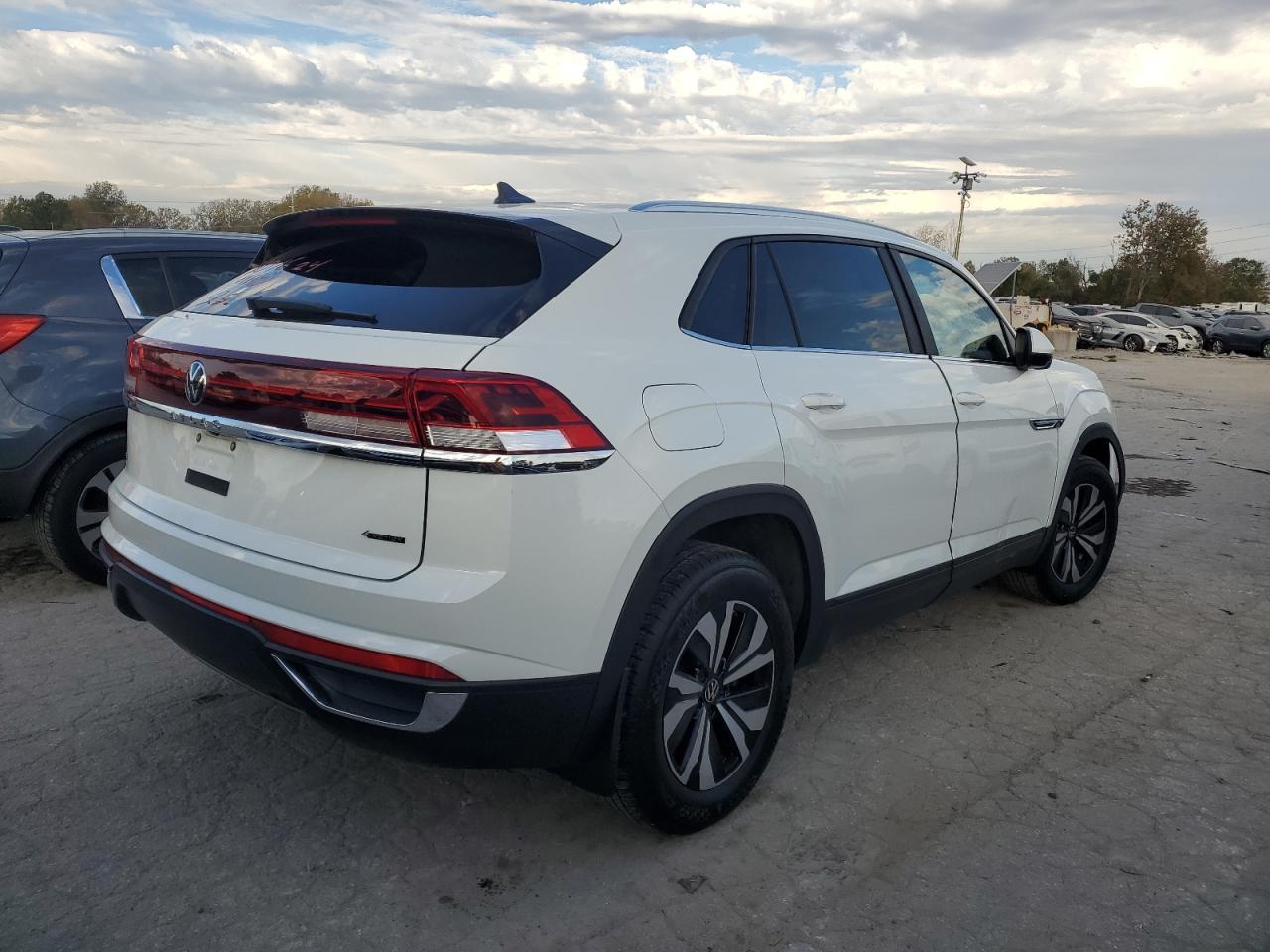 2024 VOLKSWAGEN ATLAS CROSS SPORT SE VIN:1V2LE2CA5RC201644