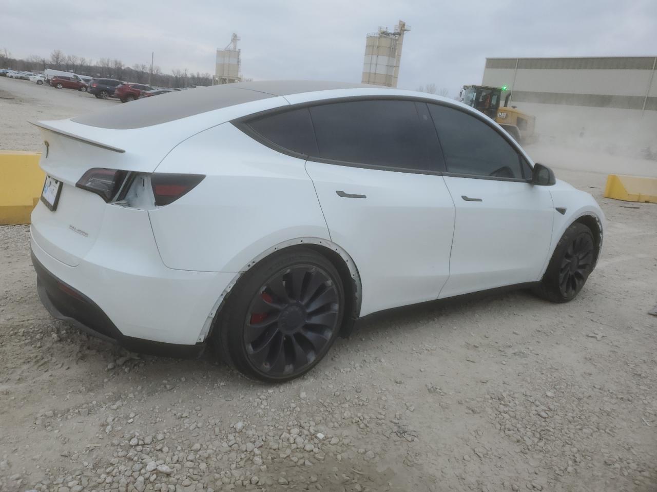2023 TESLA MODEL Y  VIN:7SAYGDEF6PF782614