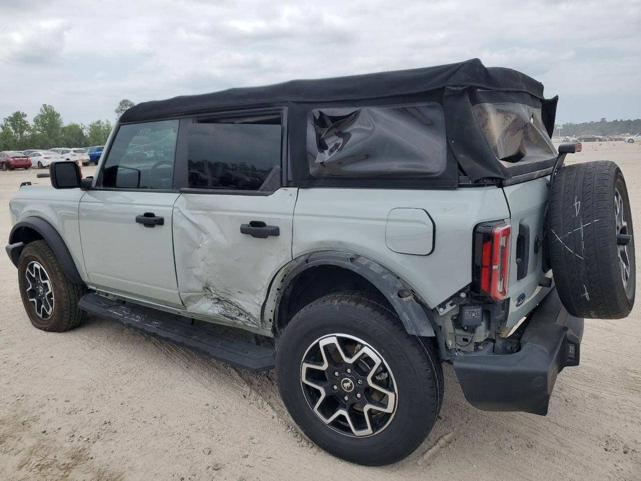2022 FORD BRONCO BASE VIN:1FMDE5BH3NLA99823