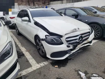 2018 Mercedes-Benz E 300 VIN: