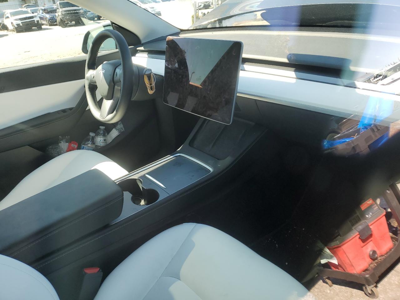 2022 TESLA MODEL Y  VIN:7SAYGDEE1NF391553