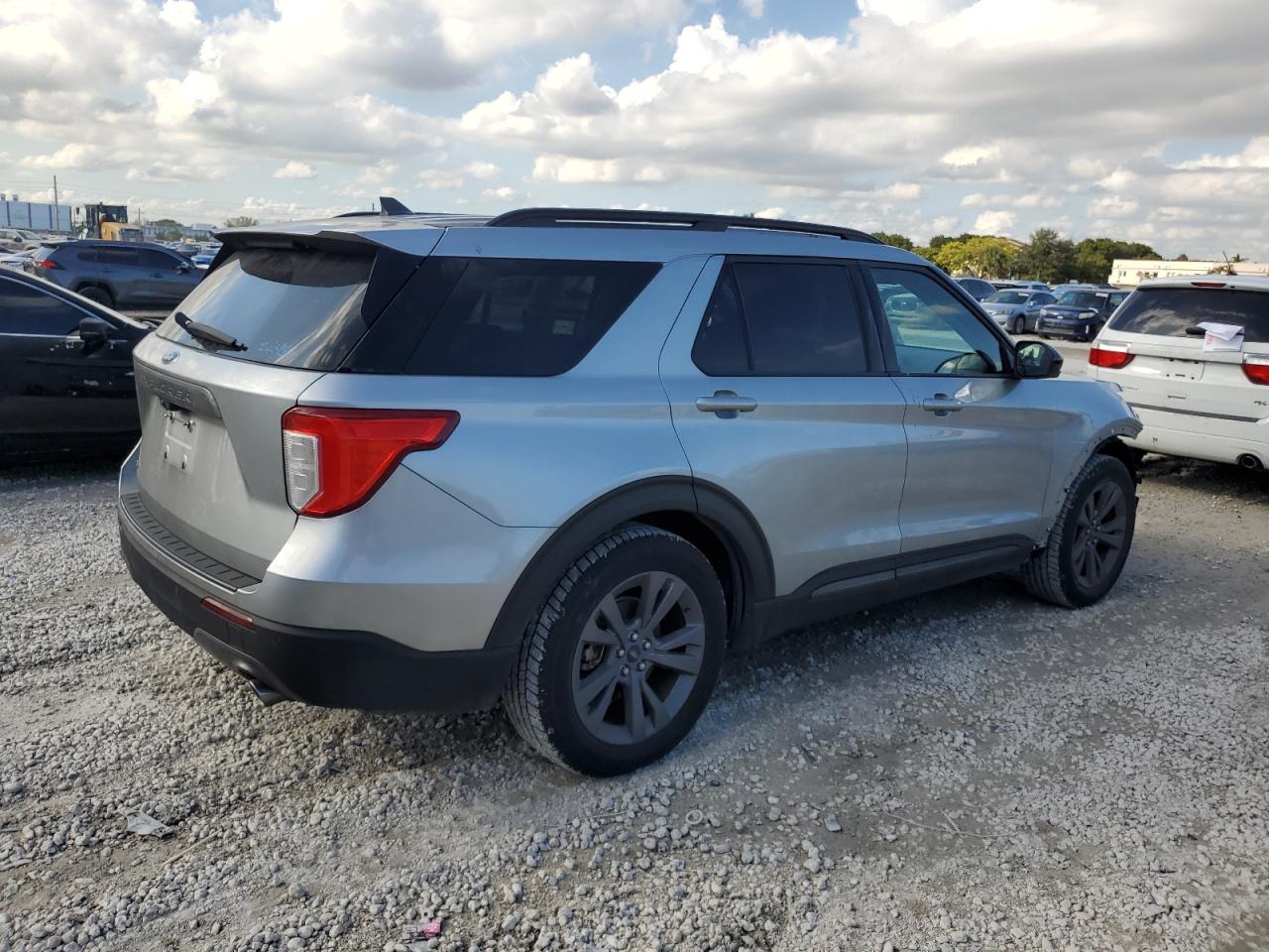 2022 FORD EXPLORER XLT VIN:1FMSK7DH4NGB28652