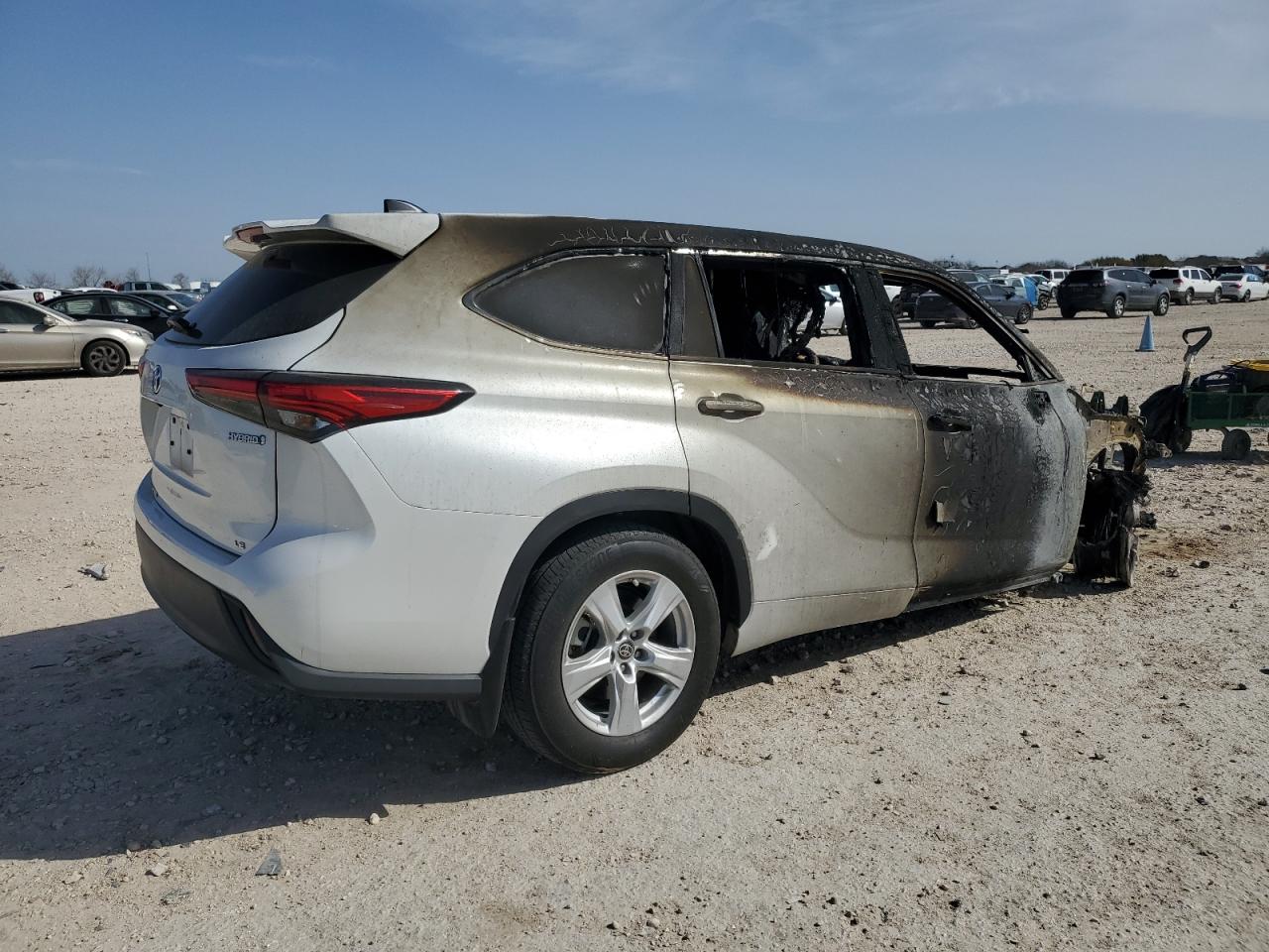 2023 TOYOTA HIGHLANDER HYBRID LE VIN:5TDZARAH2PS517403