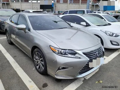 2018 Lexus ES 300 VIN: