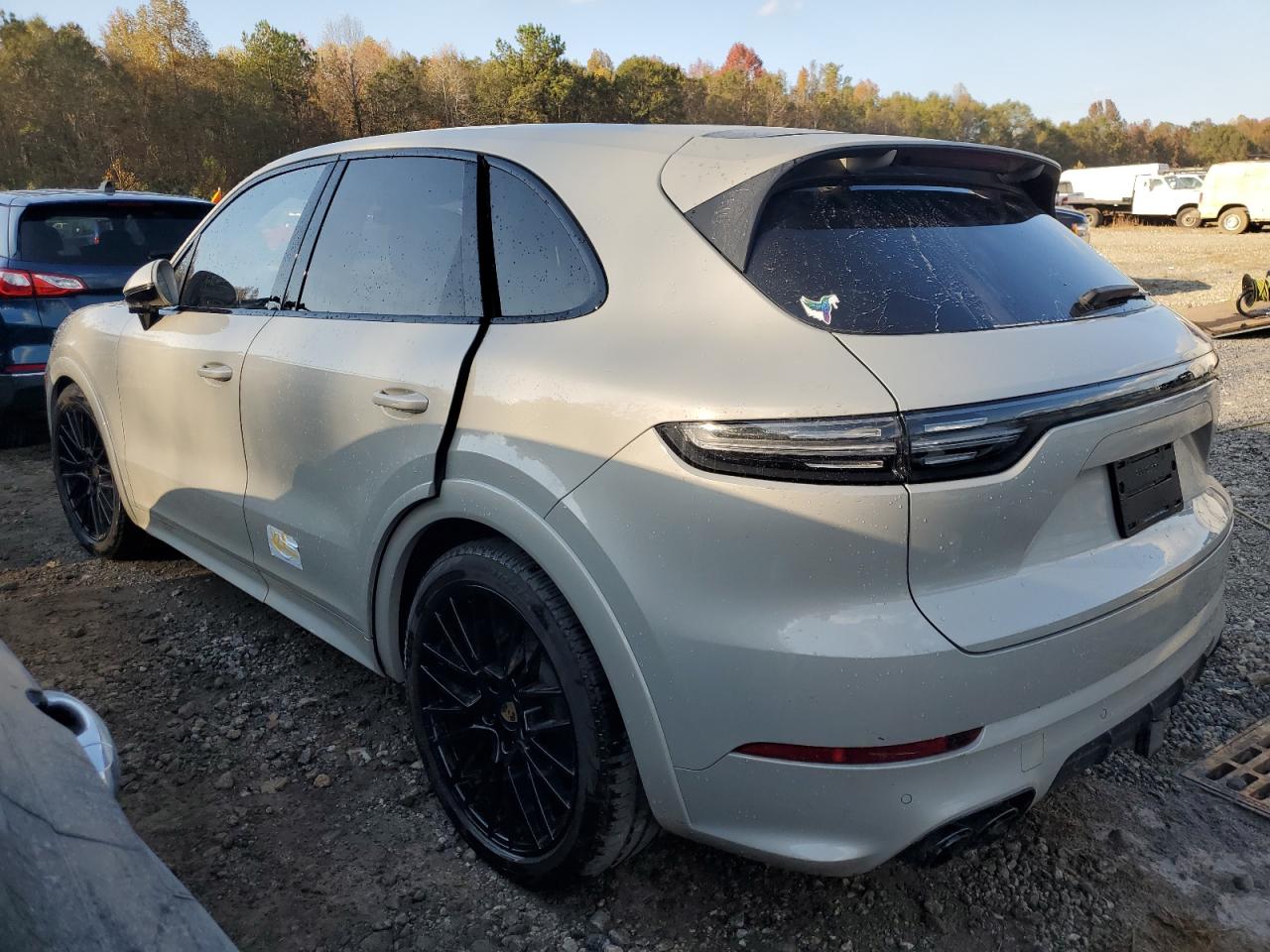 2022 PORSCHE CAYENNE GTS VIN:WP1AG2AYXNDA38429