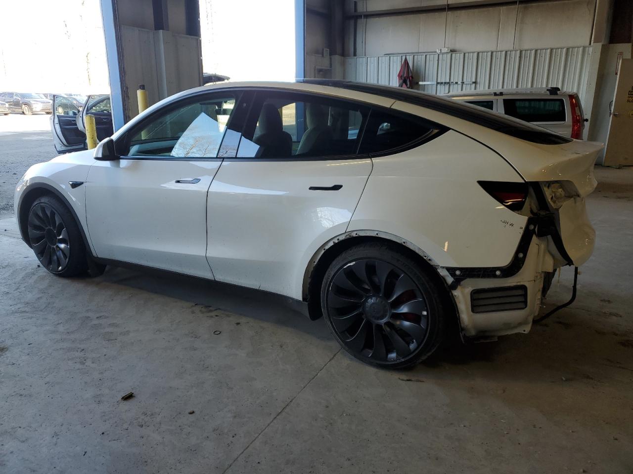 2022 TESLA MODEL Y  VIN:7SAYGDEF1NF448083