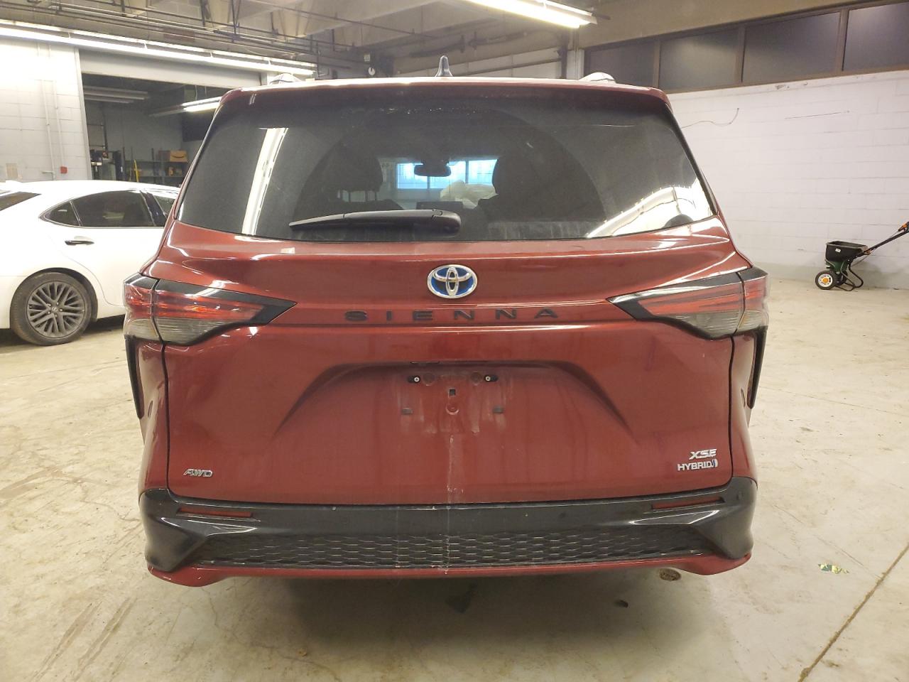 2022 TOYOTA SIENNA XSE VIN:5TDXSKFC1NS069404