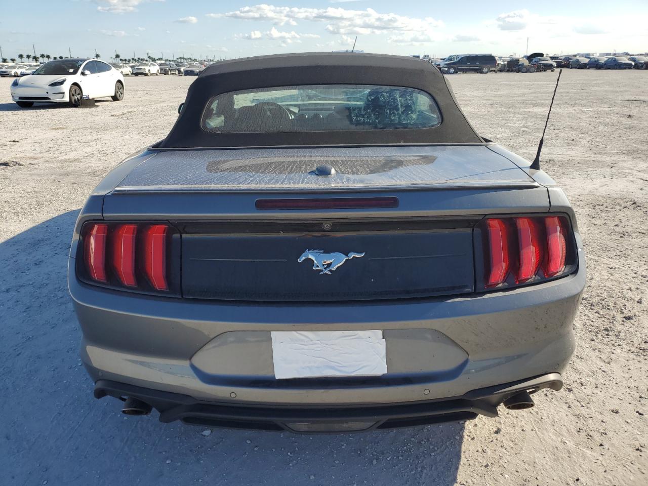 2022 FORD MUSTANG  VIN:1FATP8UH0N5119724