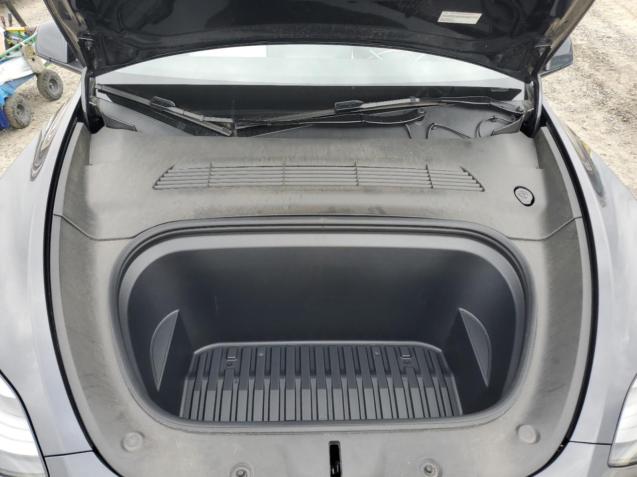2024 TESLA MODEL Y  VIN:7SAYGDEE5RF073327