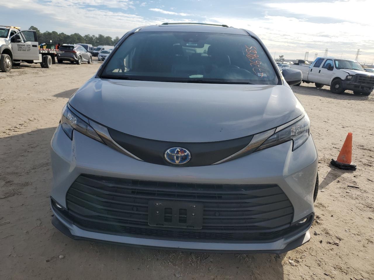 2023 TOYOTA SIENNA XSE VIN:5TDCSKFC9PS101579