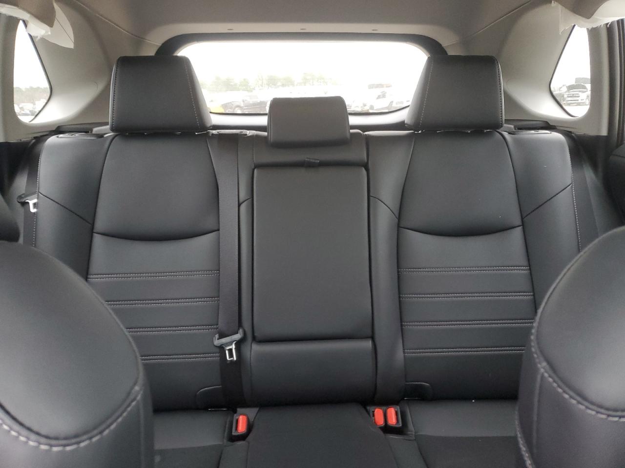 2024 TOYOTA RAV4 XLE PREMIUM VIN:2T3C1RFV9RC299550