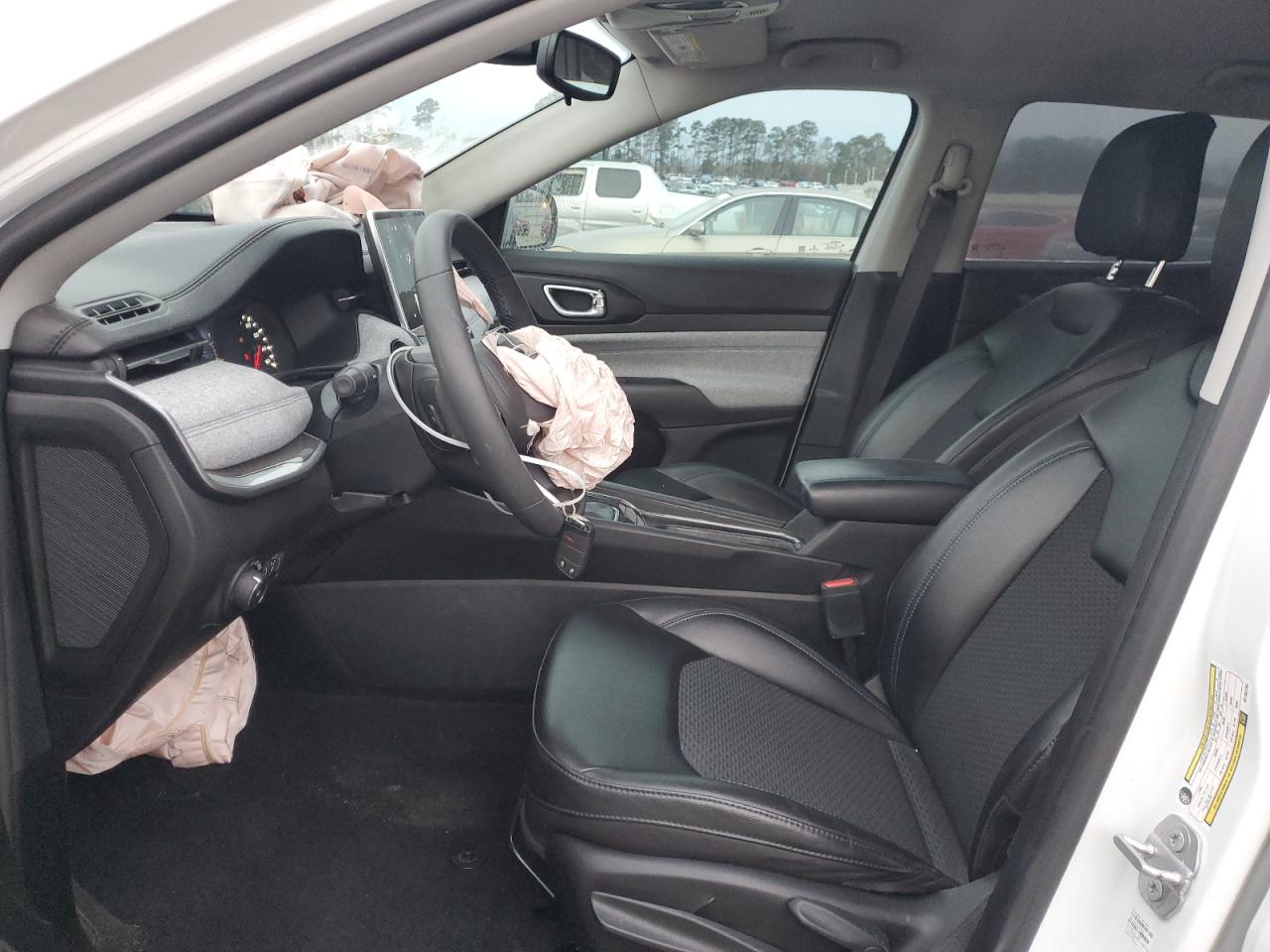 2022 JEEP COMPASS LATITUDE VIN:WBA3N9C51FK247306