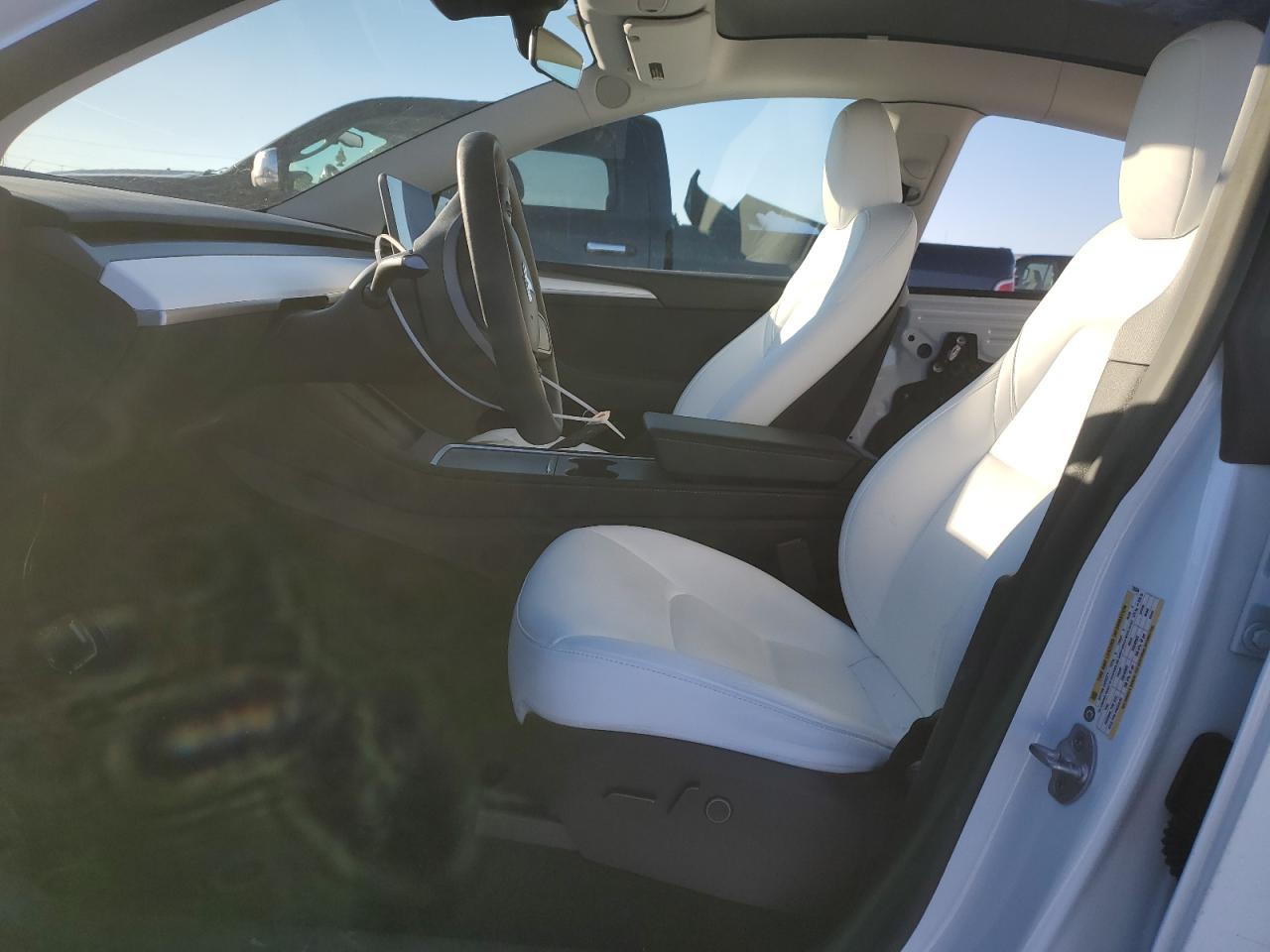 2023 TESLA MODEL Y  VIN:7SAYGDEE9PF755544